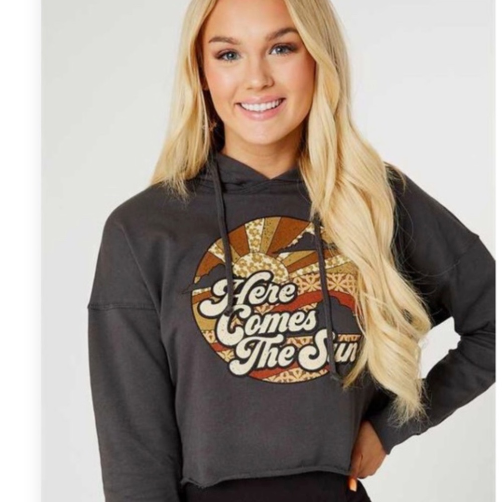 NEVER WORN! Altar’d state pullover cropped hoodie
